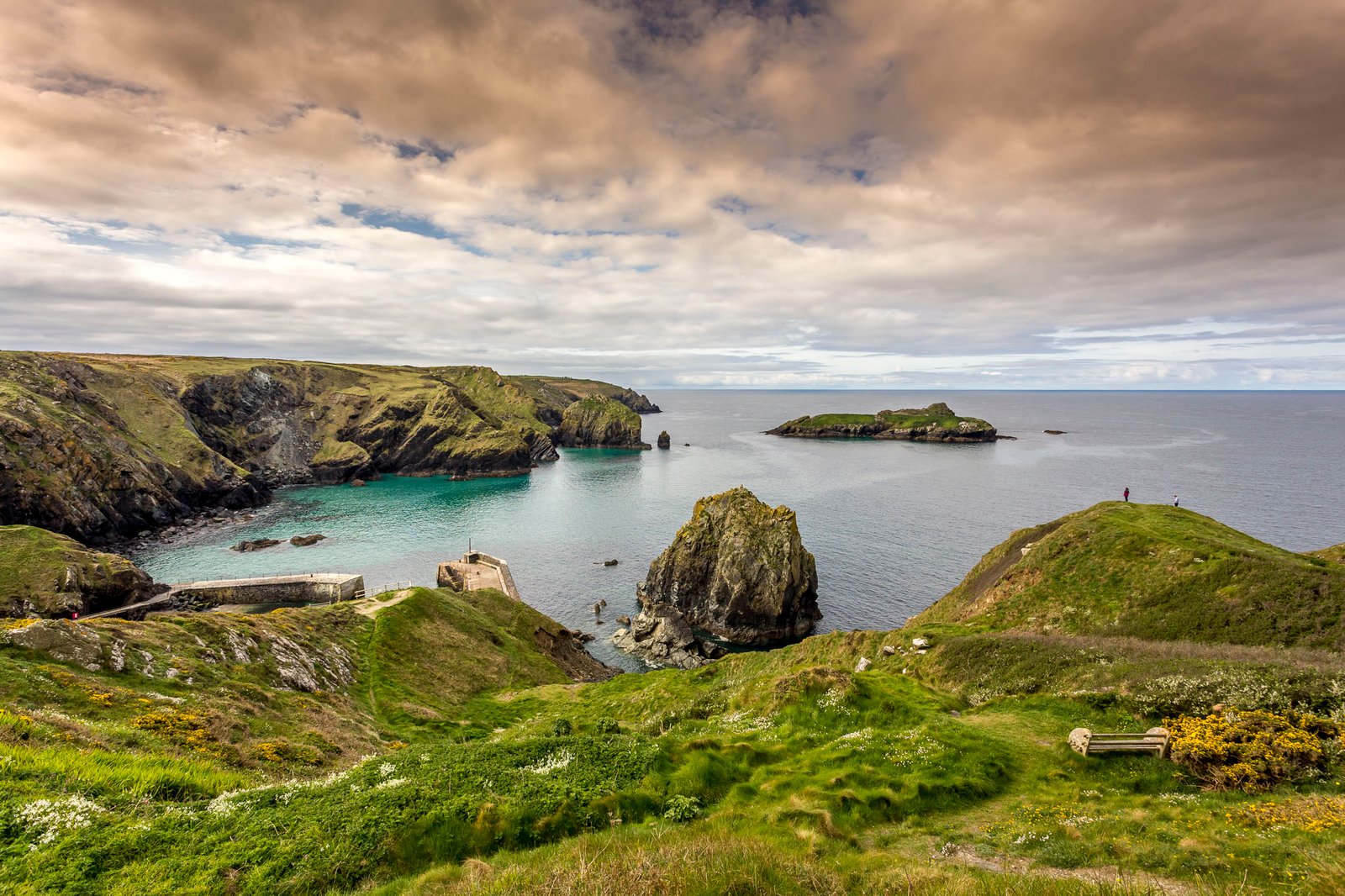 Mullion Harbour View - The Friendly Camp